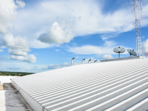 Standing Seam Metal Roof1